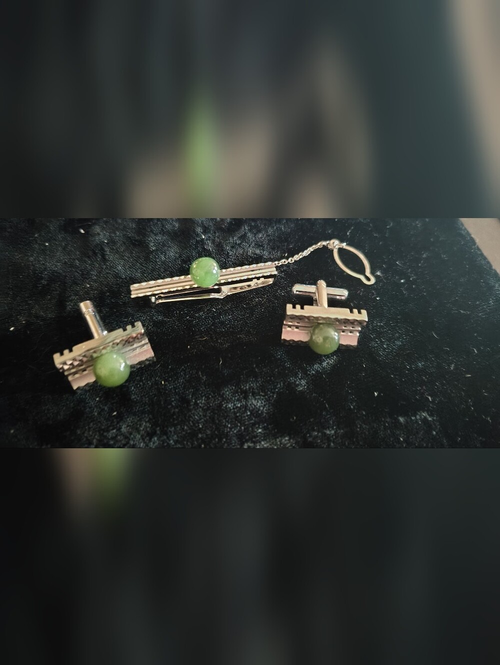 Silver Tone Tie Bar and Cufflink Set with Green Stone